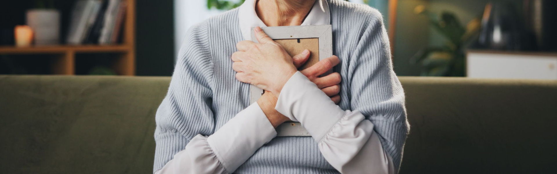 Goodbye Rituals and Continuing Bonds for Grievers - Background Image